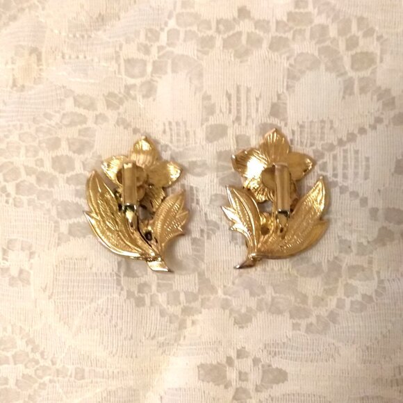 Vintage Christmas Ornament Gold Tone Earrings Non-Pierced Clip Earrings - Picture 7 of 8
